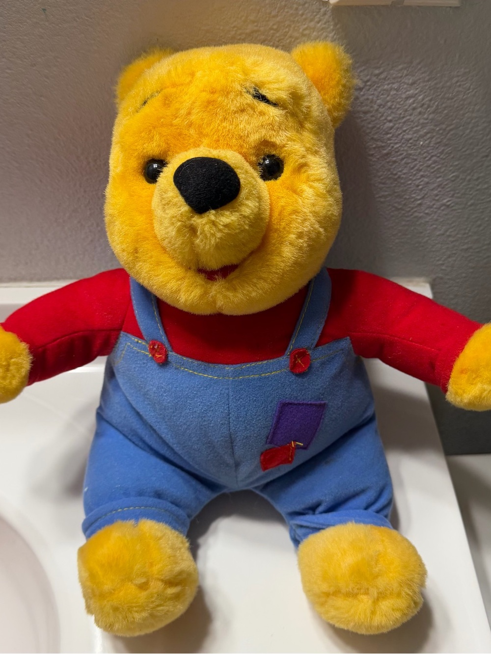 Vintage Mattel Disney Hug 'n Wiggle Winnie the Pooh Talking Plush